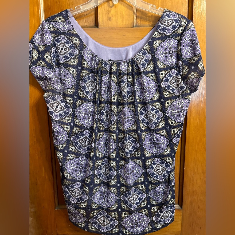 Vintage New York & Company Purple Patterned lined blouse, great condition